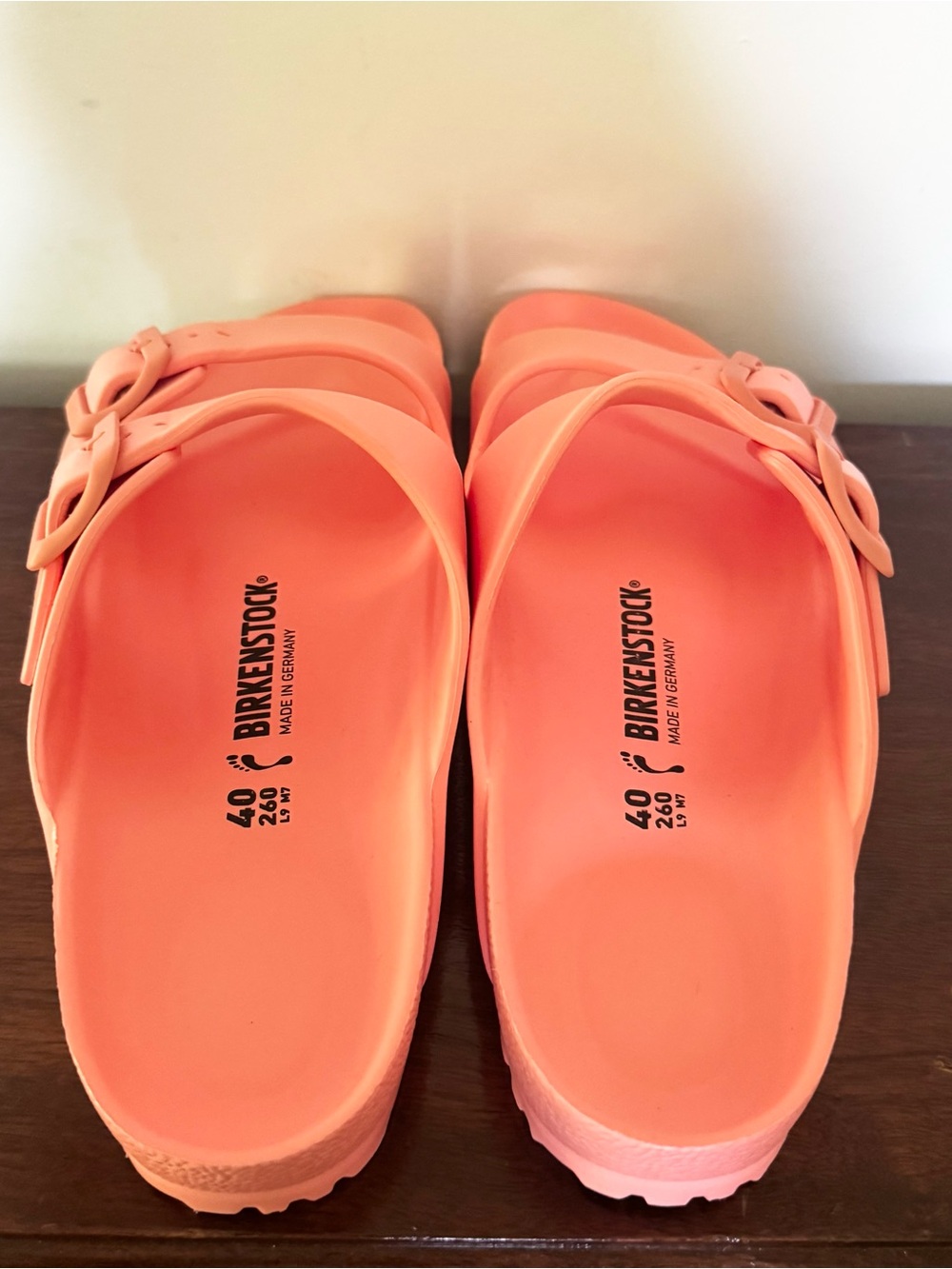 Birkenstock Arizona EVA Women's Size 40 L9 Coral Peach Adjustable Slides New - Picture 2 of 4